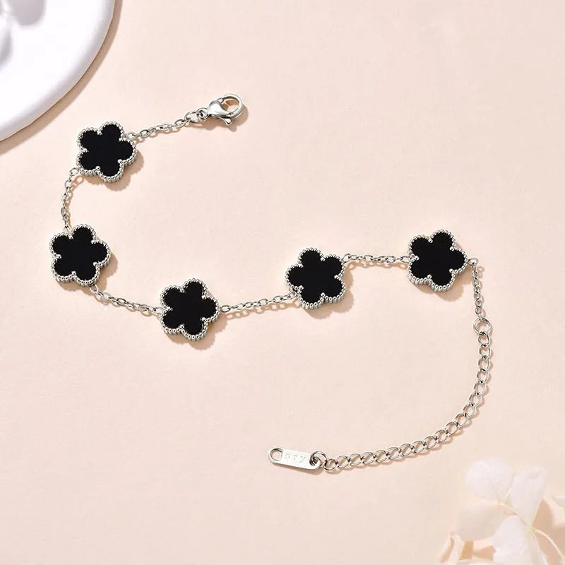 Clover bracelet