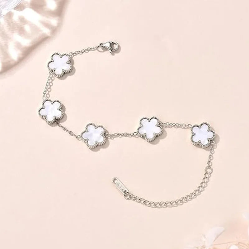 Clover bracelet