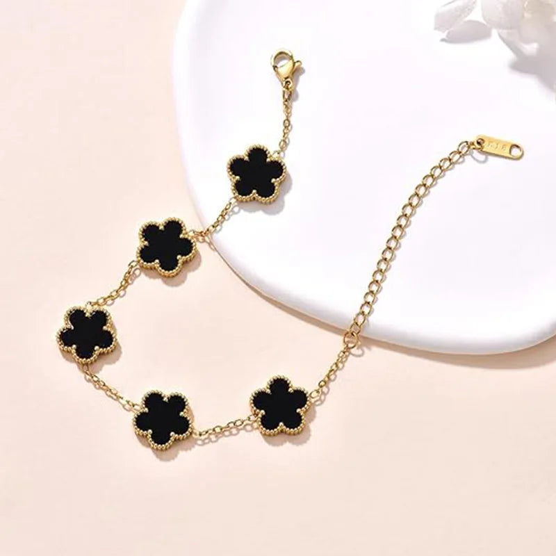 Clover bracelet